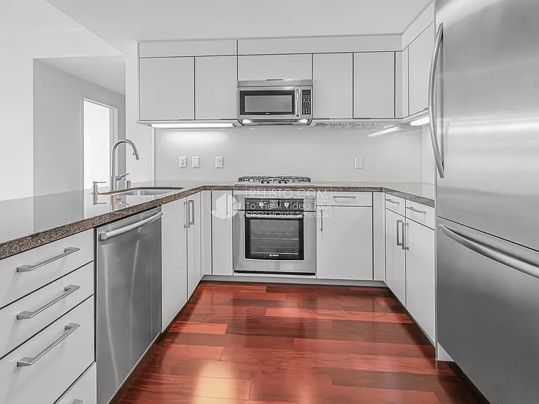 338 Spear St #11E — Photo 6