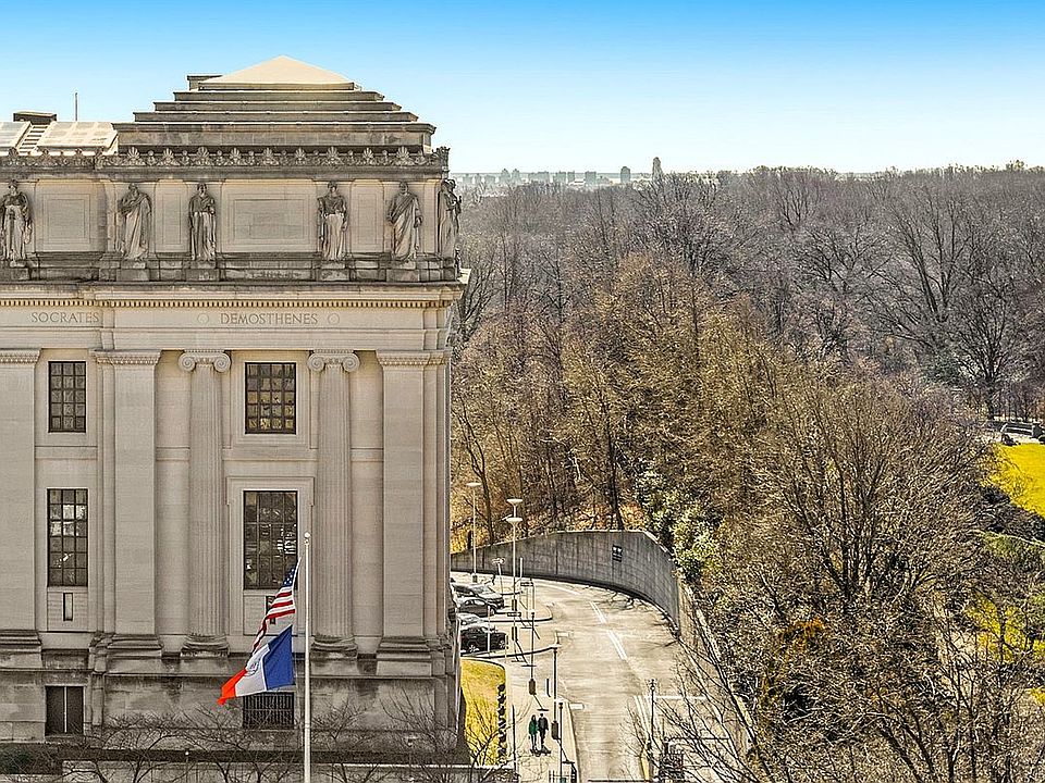 1st image of 135 Eastern Pkwy APT 10I