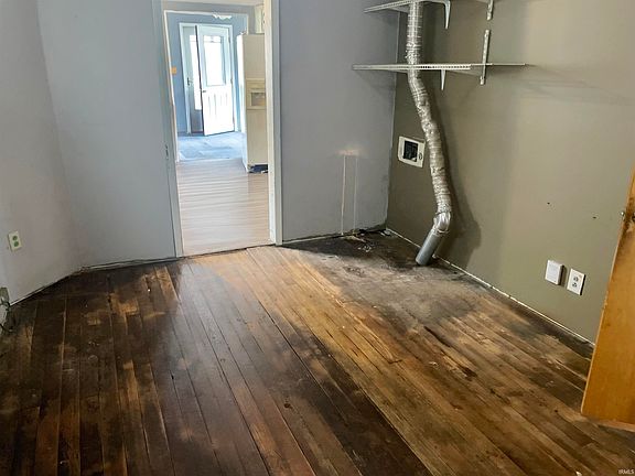 5th image of 347 E Main St