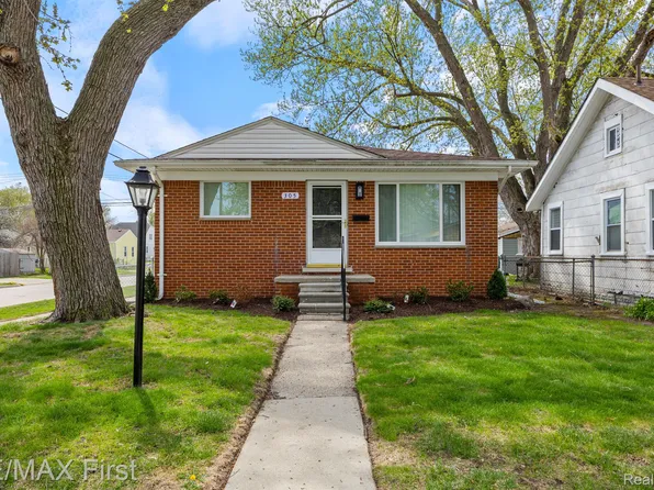 305 W Harwood Ave, Madison Heights, MI 48071