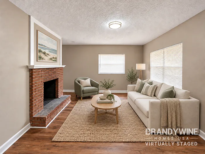 3 bed, 2.0 bath, 1319 sqft, $1,709 — Photo 3