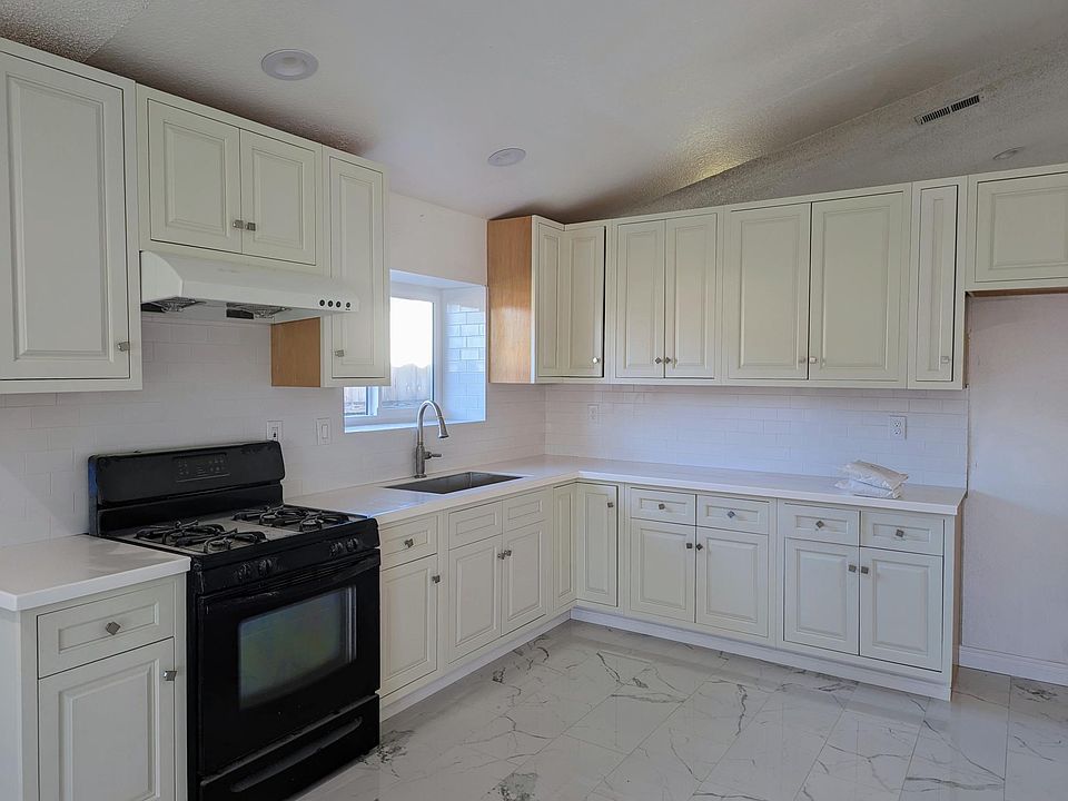 1st image of 13725 Vellanto Way
