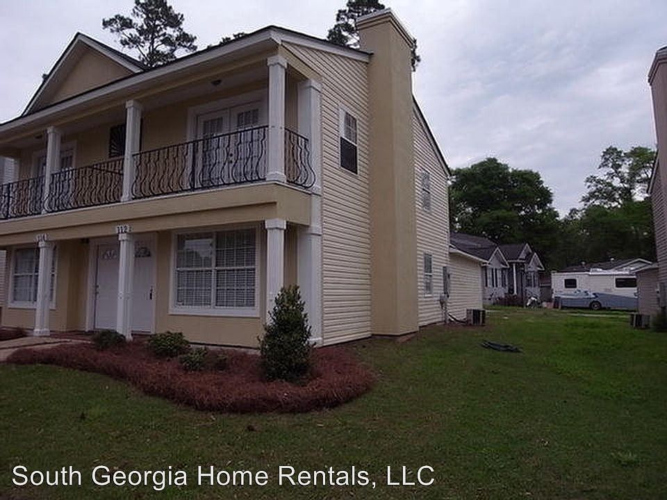 1st image of 112 Courtyard Dr #112