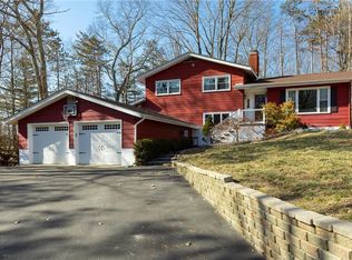 143 Roosevelt Rd, Hyde Park, NY 12538