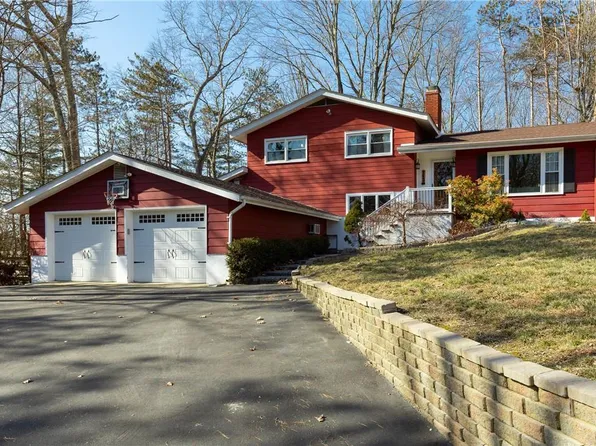 143 Roosevelt Road, Hyde Park, NY 12538