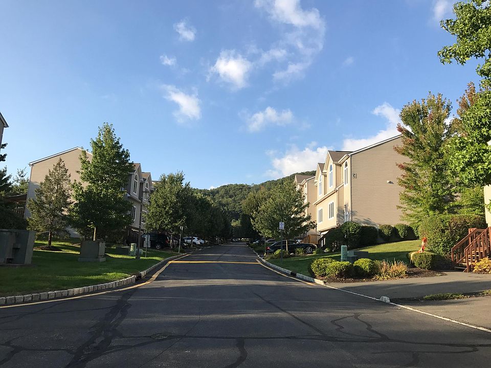 1st image of 24 Leif Blvd