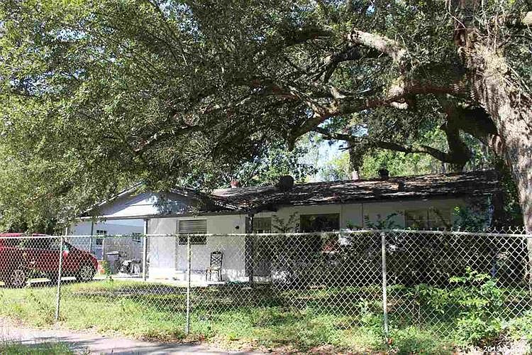1st image of 1144 NE 25th Ter
