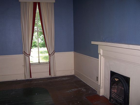 5th image of 301 Washington Ave NW