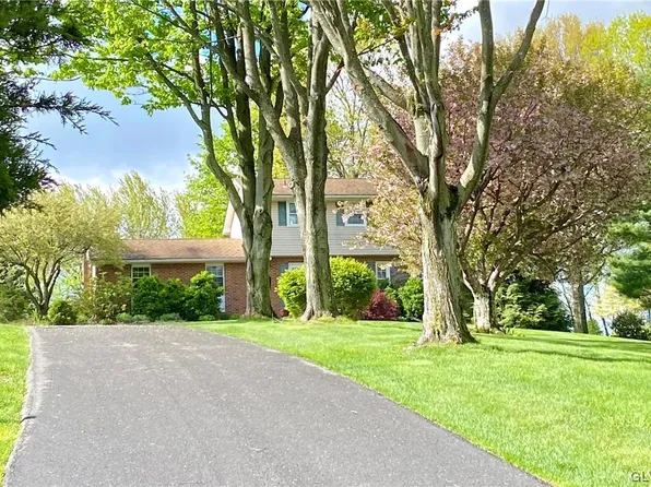 63 Crosshill Dr, Bangor, PA 18013