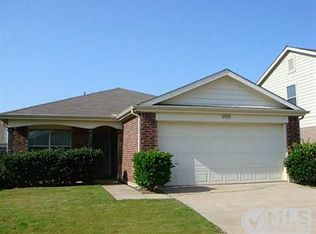 8920 King Ranch Dr, Aubrey, TX 76227