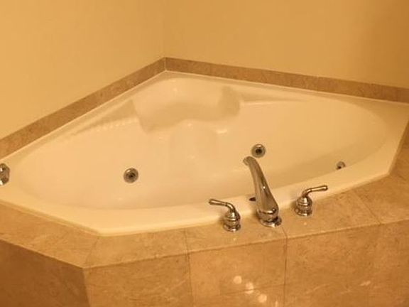 0E4C5205-AFF6-487C-B239-BFC397E17F57