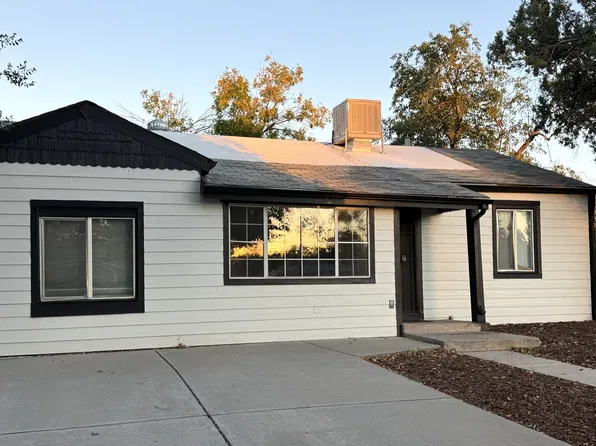 1902 Kenton St, Aurora, CO 80010