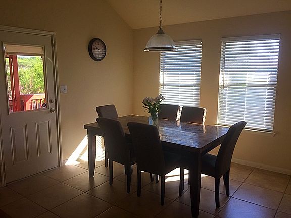 Kitchen Eating Area