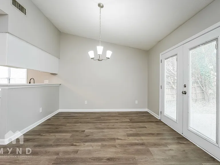 2351 Bankston Cir — Photo 8