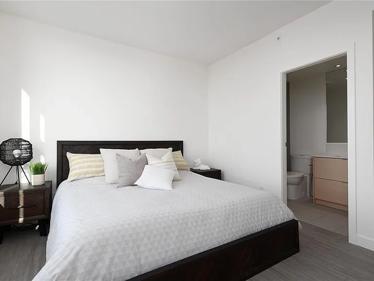 848 Yates St #1704 — Photo 13
