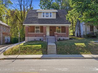 1122 E High St, Jefferson City, MO 65101