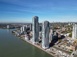 680 Quayside Dr #3703, New Westminster, BC