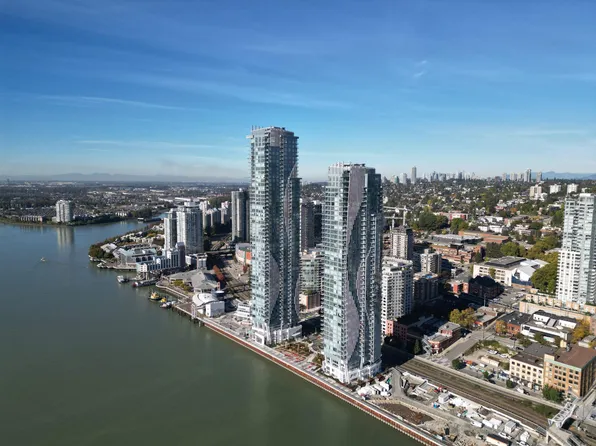 680 Quayside Dr #3703, New Westminster, BC V3M 6Z6