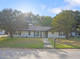 3011 Tanglewood Dr, Commerce, TX 75428