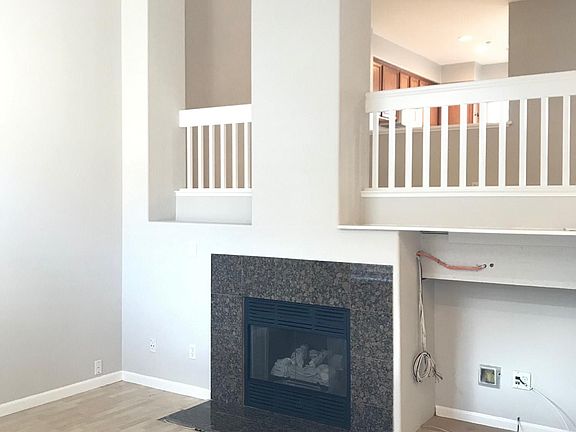 4th image of 206 Moresby Ln #206