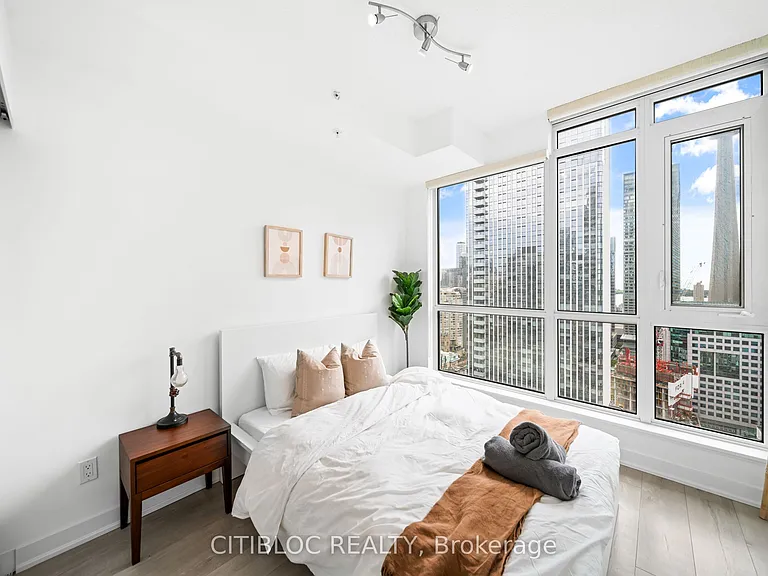30 Nelson St #2807 — Photo 24