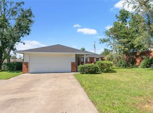 1521 W Fir St, Rogers, AR 72758