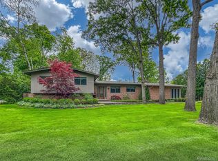 5259 Echo Rd, Bloomfield Hills, MI 48302