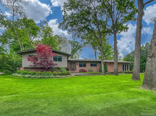 5259 Echo Rd, Bloomfield Hills, MI 48302