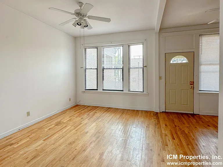 3048 N Greenview Ave #2 — Photo 2