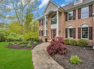 7 Lenore Ct, Long Valley, NJ 07853
