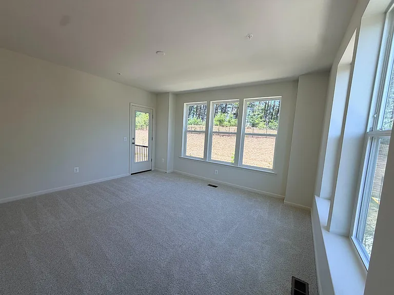 2548 Neabsco Common Pl — Photo 32