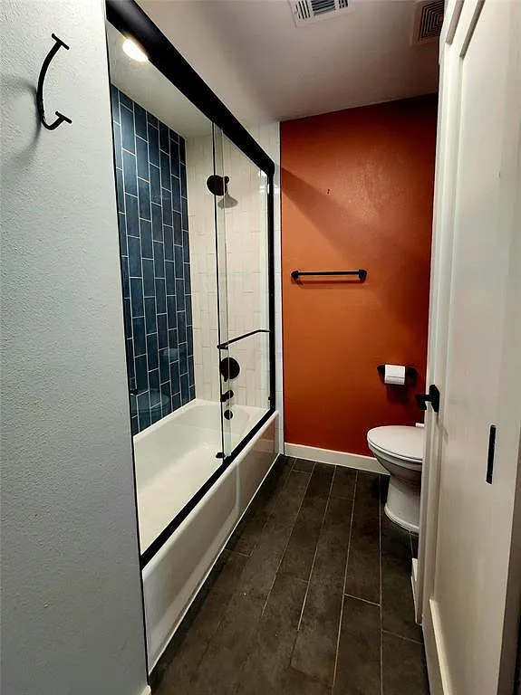 3 bed, 2.0 bath, 1009 sqft, $2,700 — Photo 4