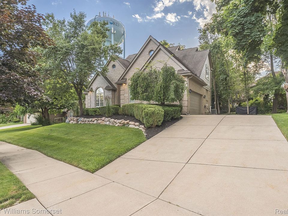 1st image of 3477 Lakeshore Dr