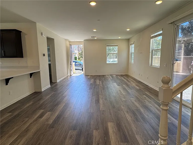 5945 Silveira St — Photo 3