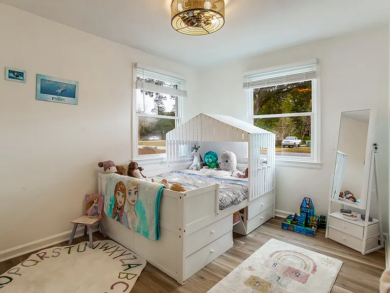 102 Alba Plena St — Photo 28
