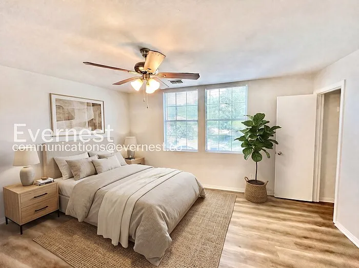 230 Creek Cove Dr — Photo 3
