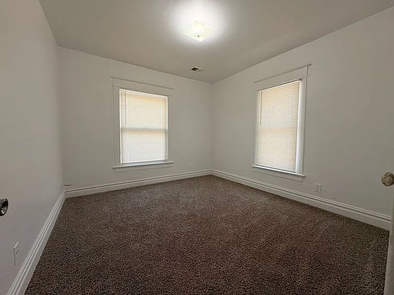 523 W Maple Ave #2-A — Photo 13