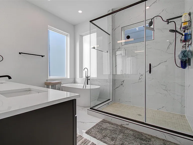 3032 Lamar St — Photo 34