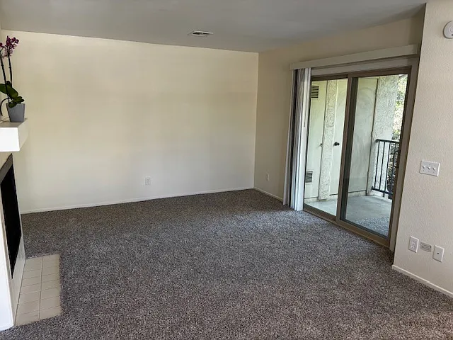 1 bed, 572 sqft, $2,345 — Photo 4