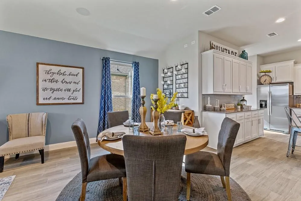 4 bed, 2089 sqft, $2,750 — Photo 4