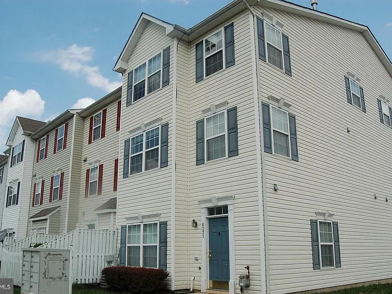 8221 Barrington Ct #41 — Photo 1