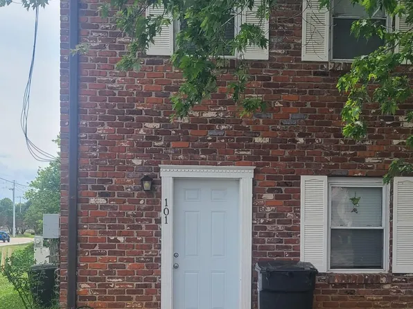 101 Stone Tree Dr, Maryville, TN 37801