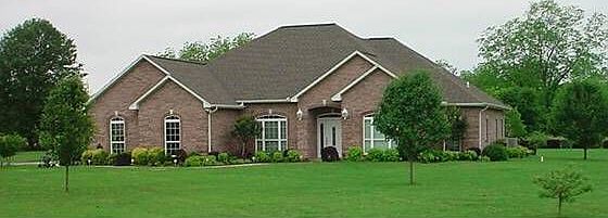 1st image of 402 Green Meadows Dr