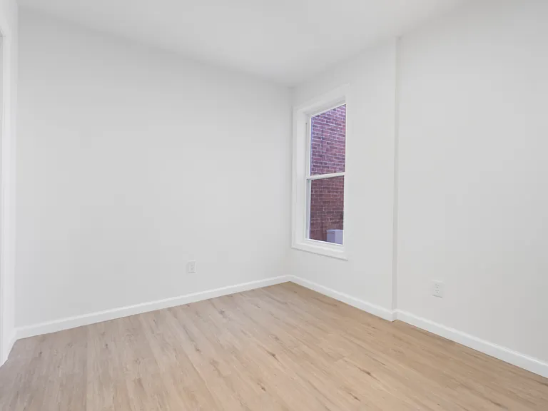 26 S Mulberry St #2R — Photo 2