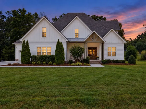 7344 Taylor Rd, Fairview, TN 37062