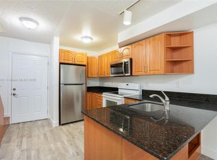3239 W Trade Ave APT 8, Miami, FL 33133