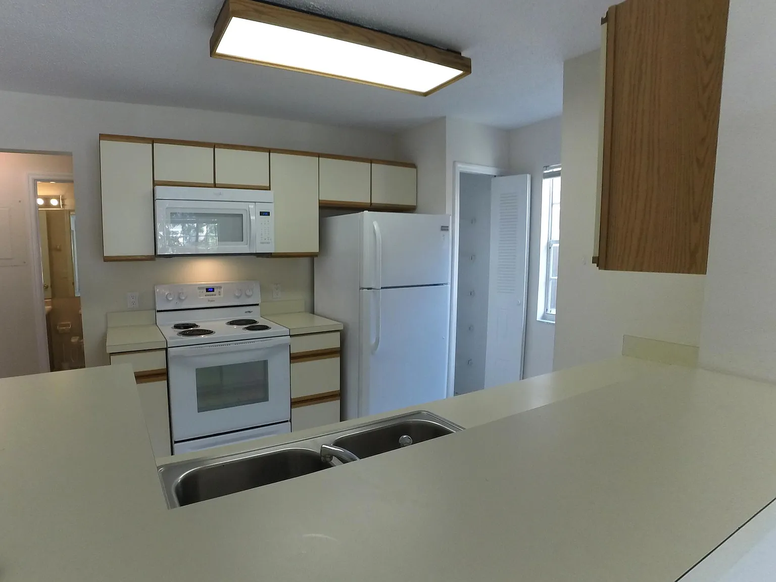 672 Roaring Dr — Photo 4