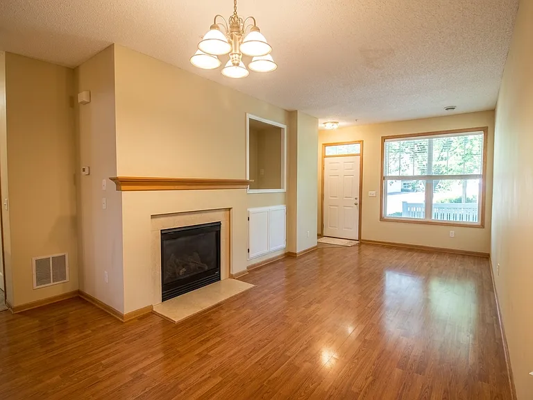 1591 Woodlynn Ave #2 — Photo 2