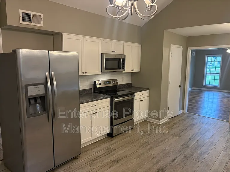 2266 Montego Dr — Photo 13