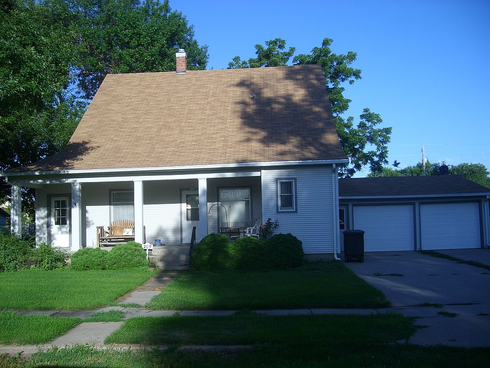 1st image of 209 N Doane